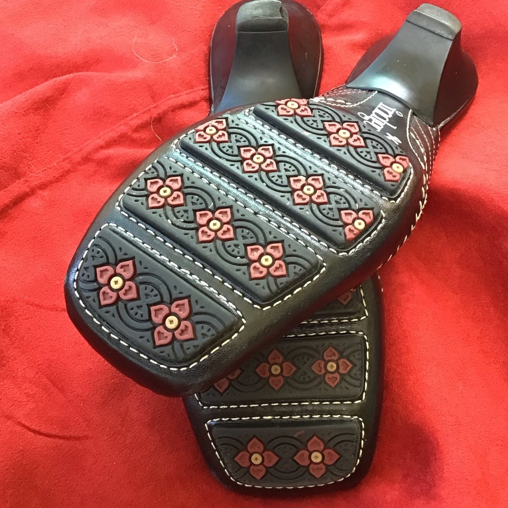 Indigo by Clark’s leather gothic boho mules whipstitch folk floral /kitten heel - Picture 6 of 10